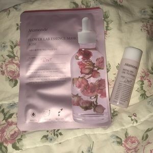Mamonde Flower Mask and Oil to Foam bundle